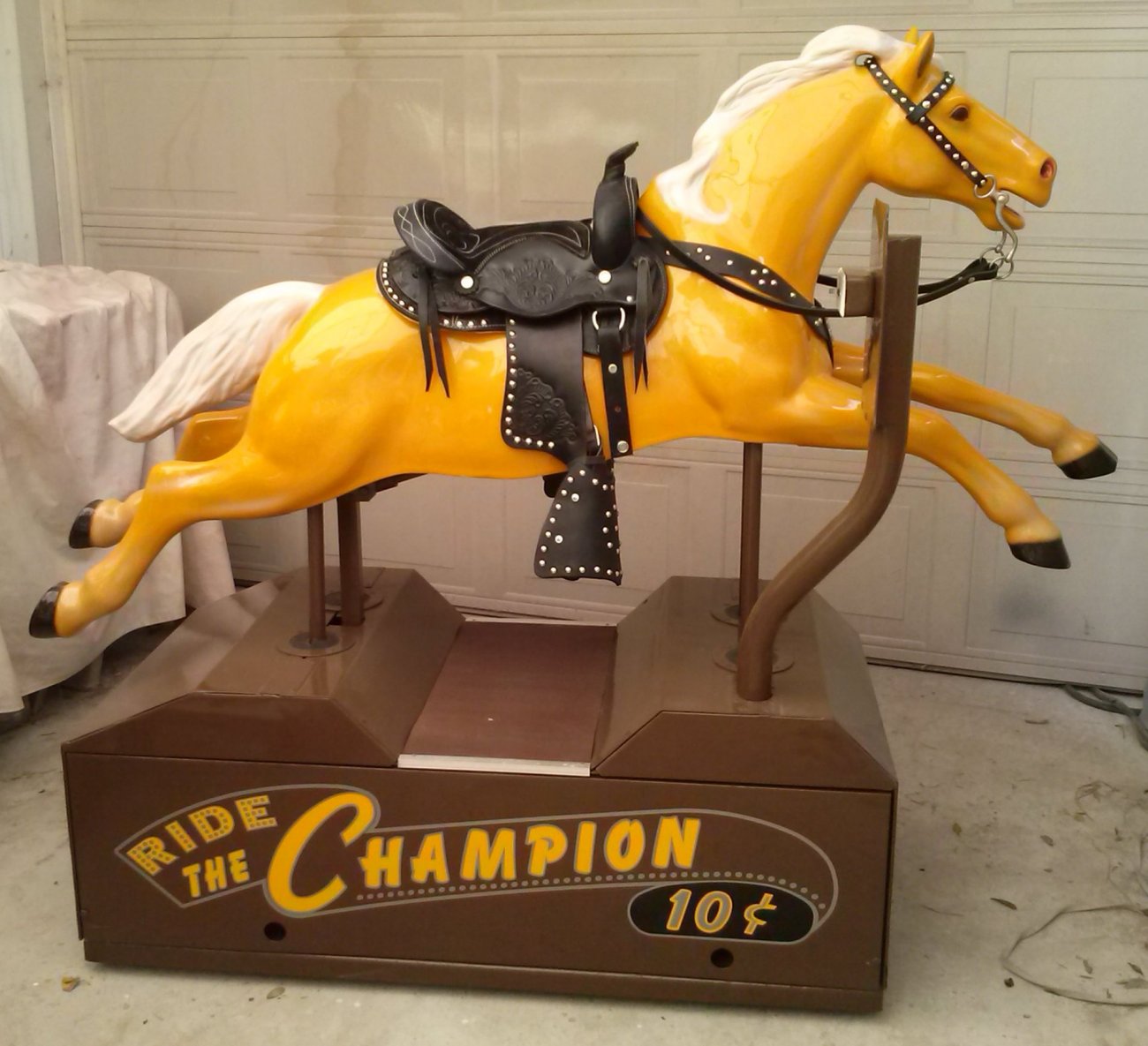 Kiddie ride, Champion Horse > CoinOperated Horses & More > Carousel