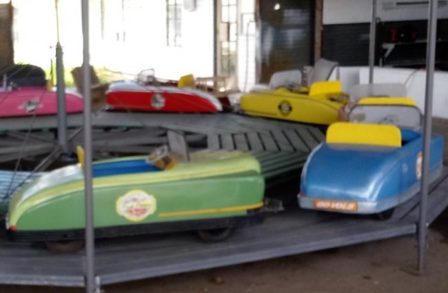 Allan Herschell Automobile Carousel, 22 foot diameter, 10 cars