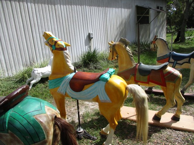 Stein & Goldstein 2nd Row Stander..Palomino